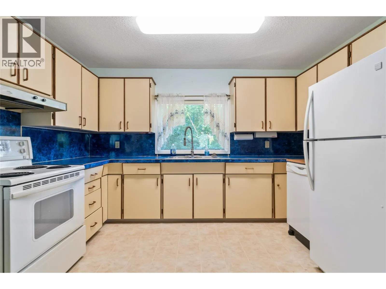 2602 Blind Bay Road