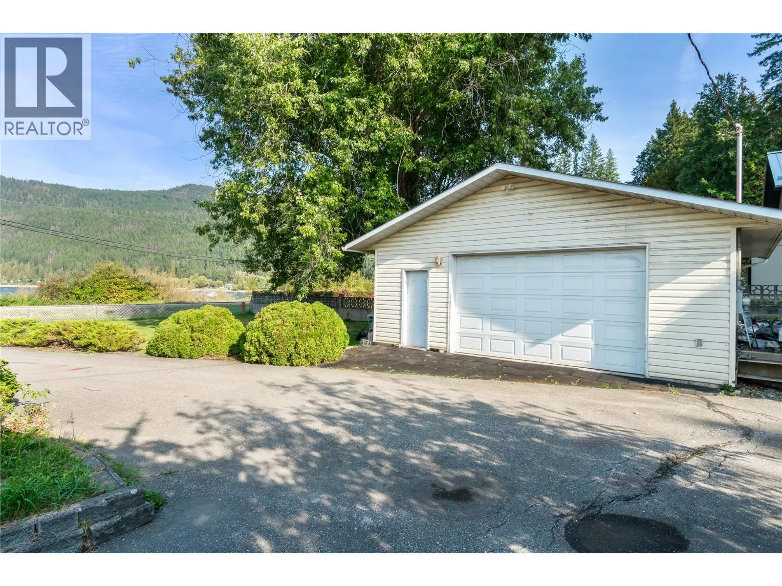 2602 Blind Bay Road