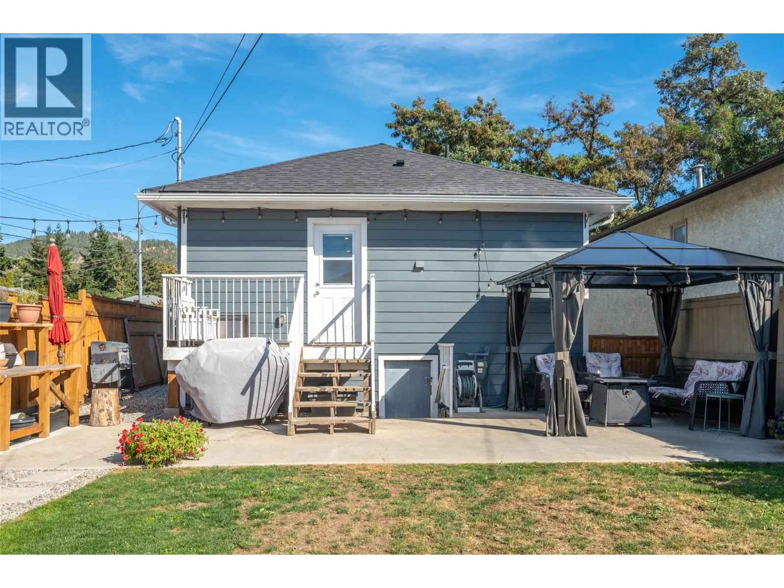 1107 KING Street