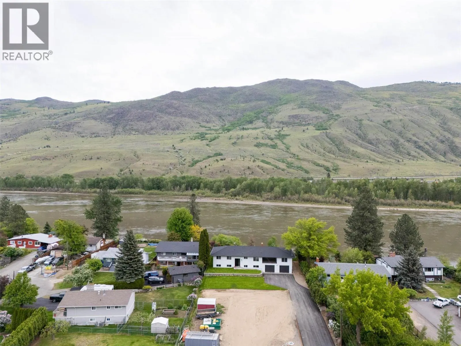 3279 SCHUBERT Road