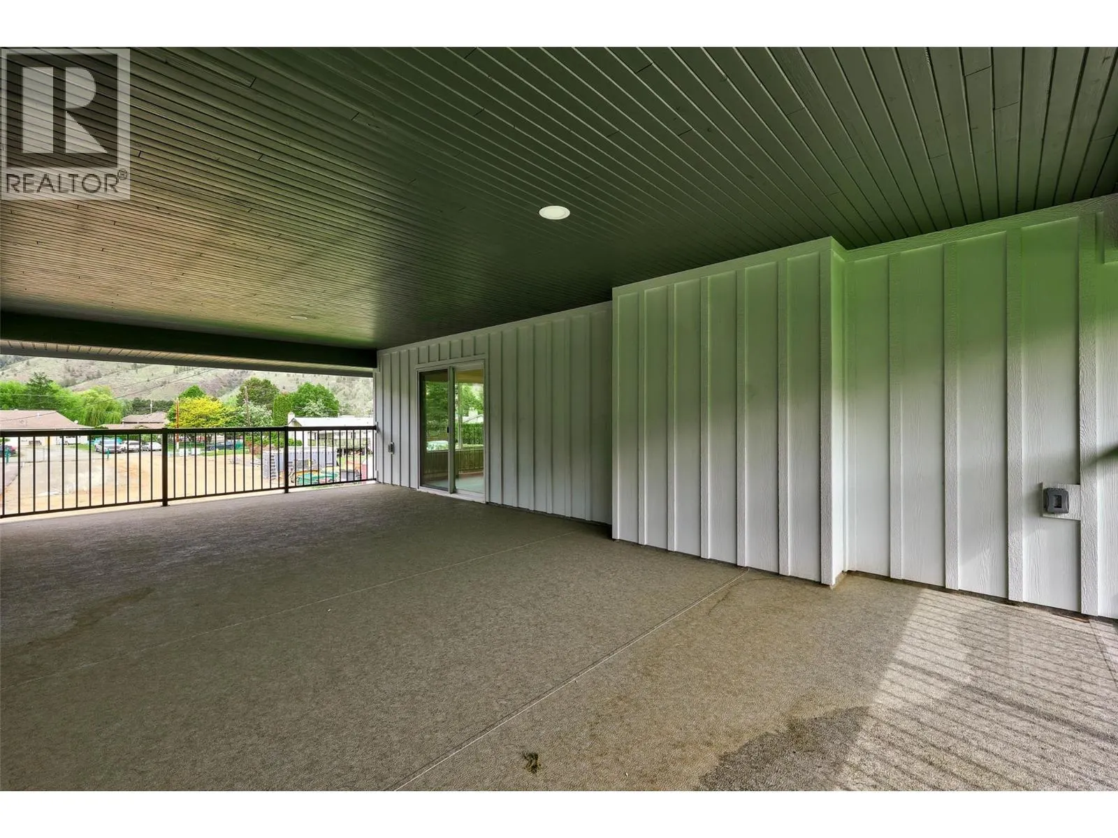3279 SCHUBERT Road