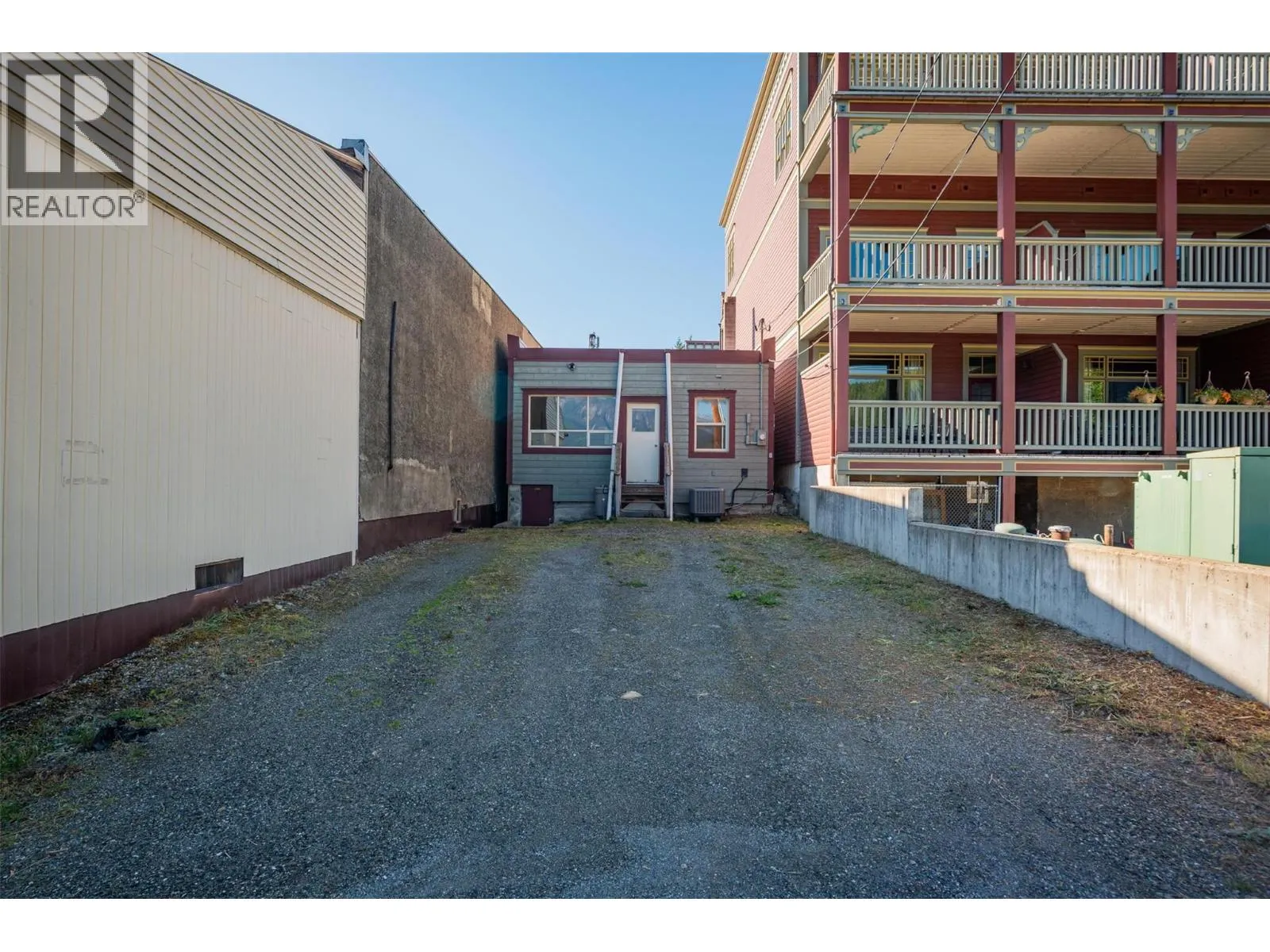 424 Front Street