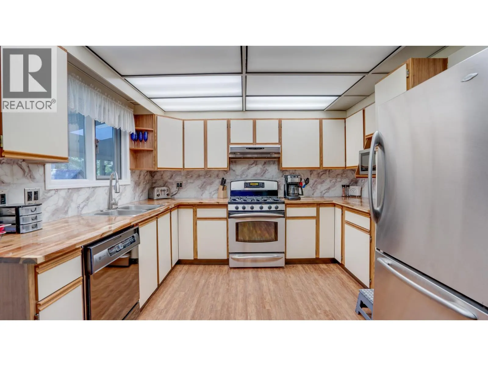 3419 Larch Drive