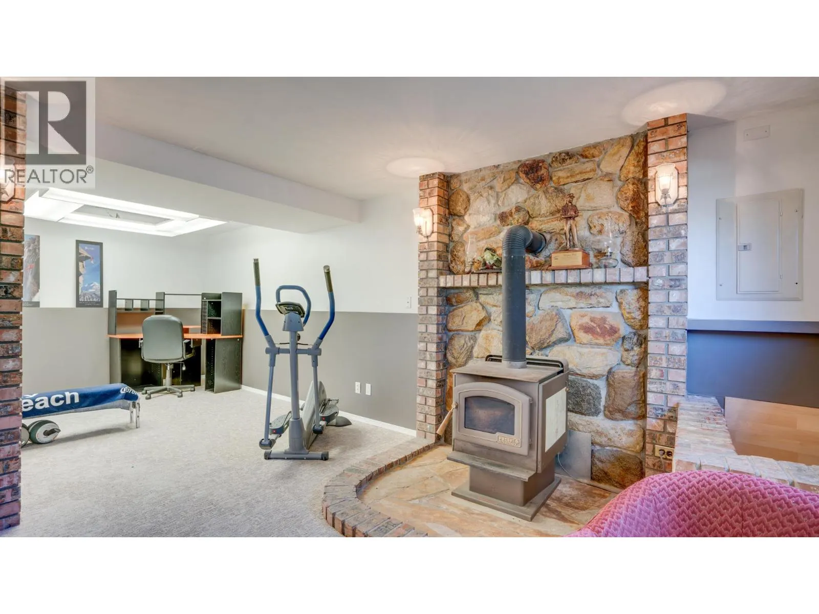 3419 Larch Drive