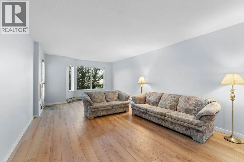 251 6 Street SE Unit# 104