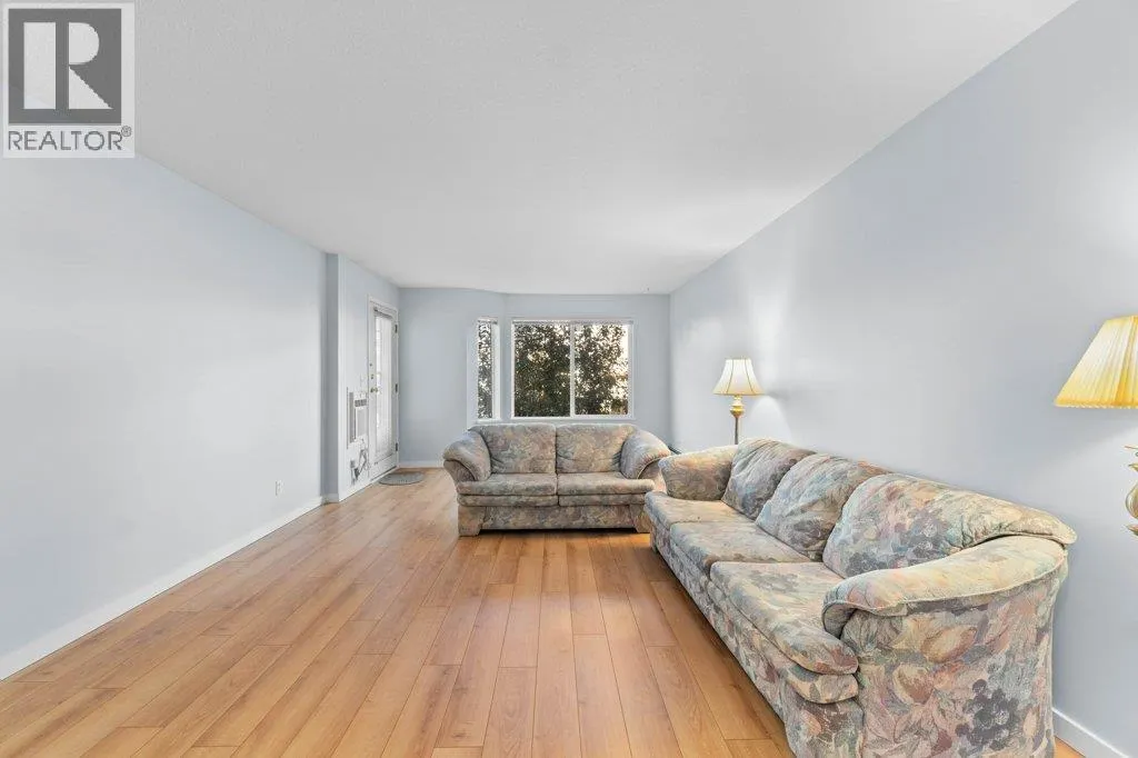 251 6 Street SE Unit# 104