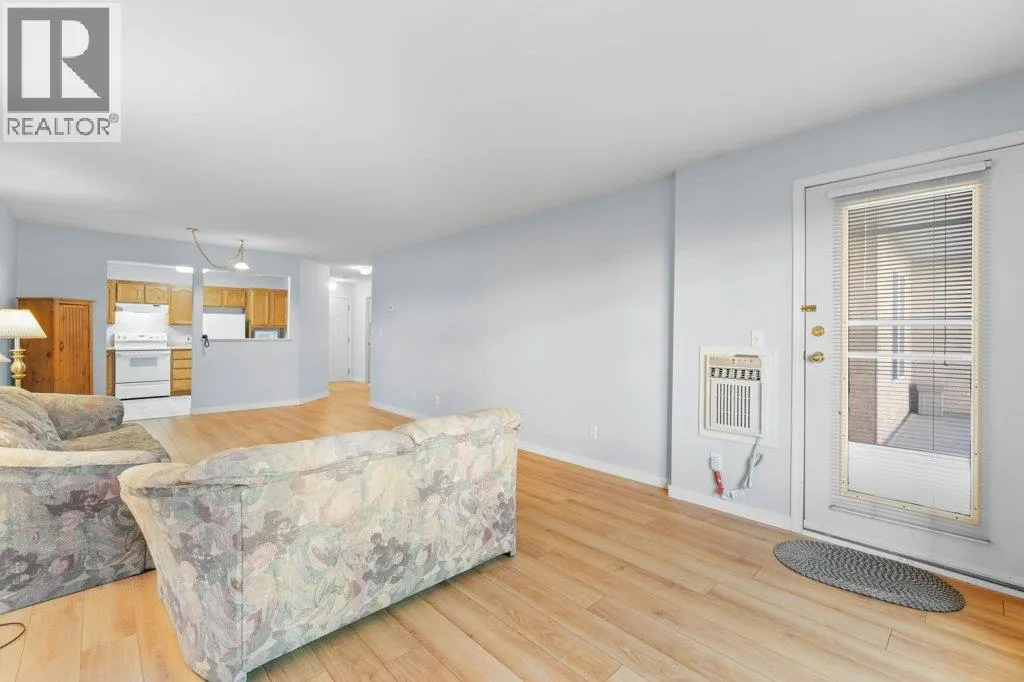 251 6 Street SE Unit# 104