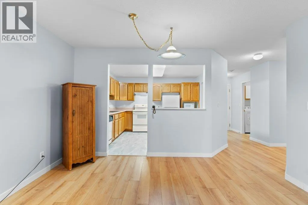 251 6 Street SE Unit# 104