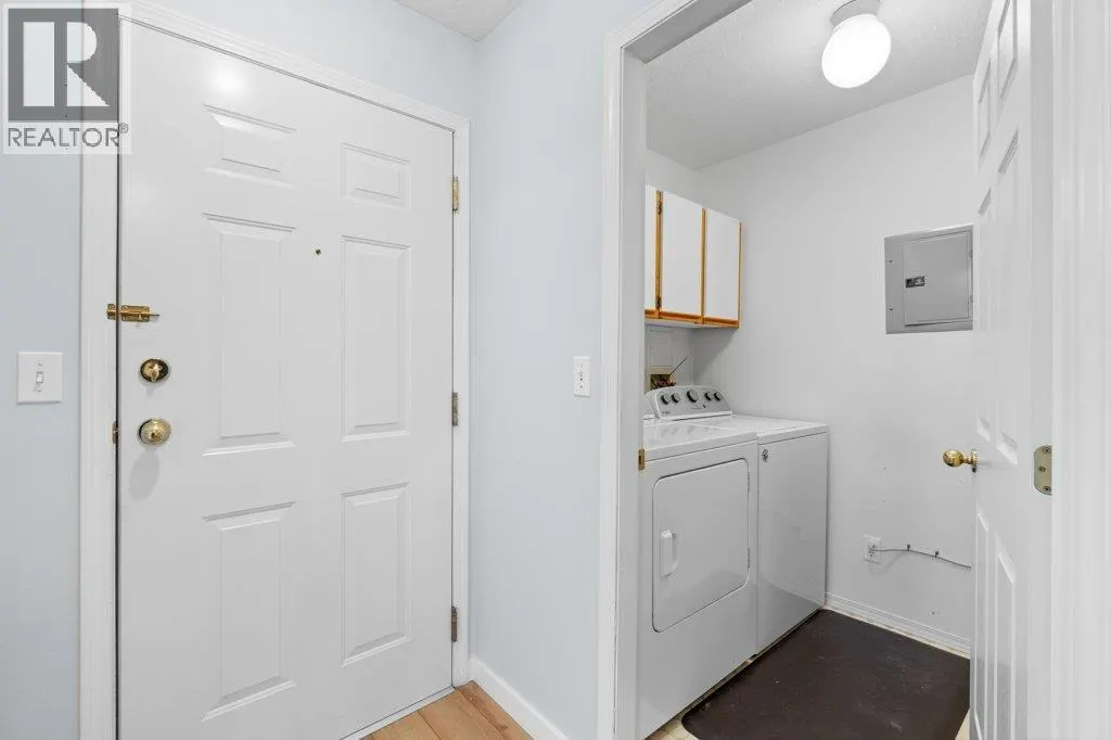 251 6 Street SE Unit# 104