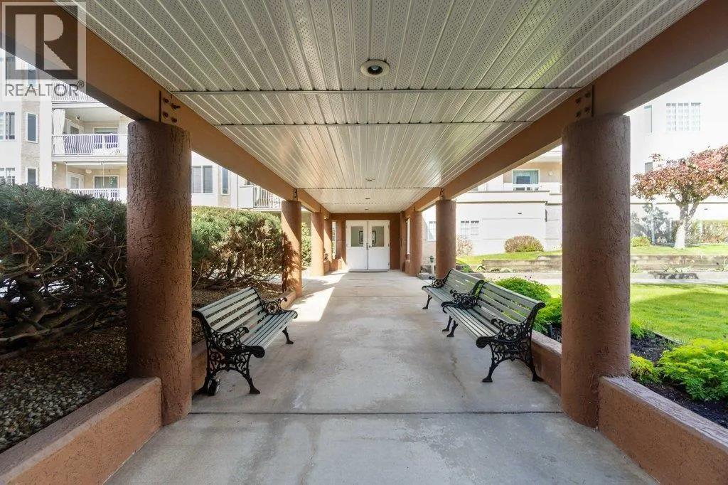 251 6 Street SE Unit# 104
