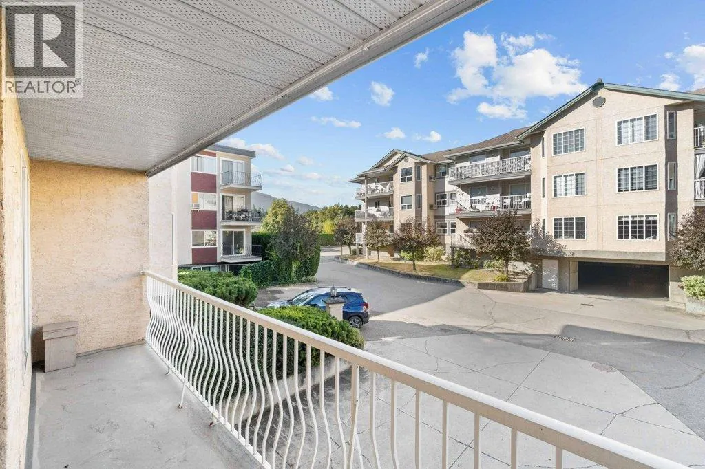 251 6 Street SE Unit# 104