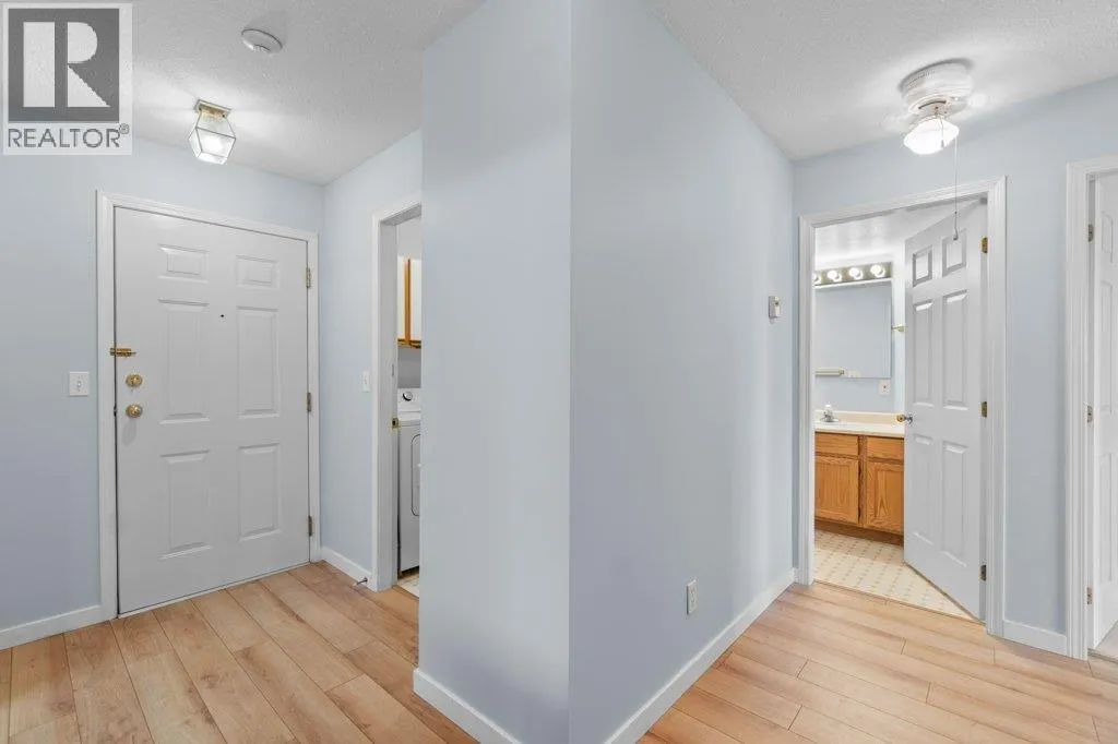 251 6 Street SE Unit# 104