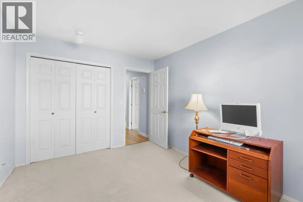 251 6 Street SE Unit# 104