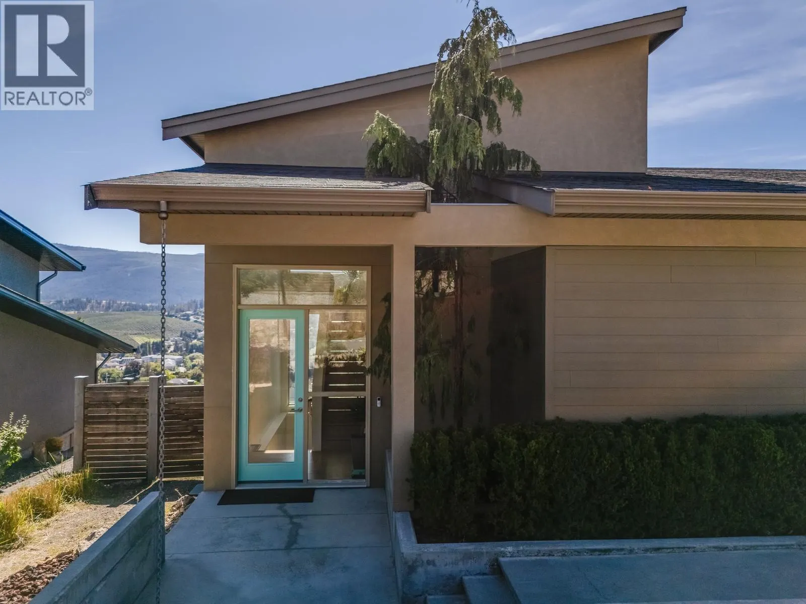 1040 Henderson Drive