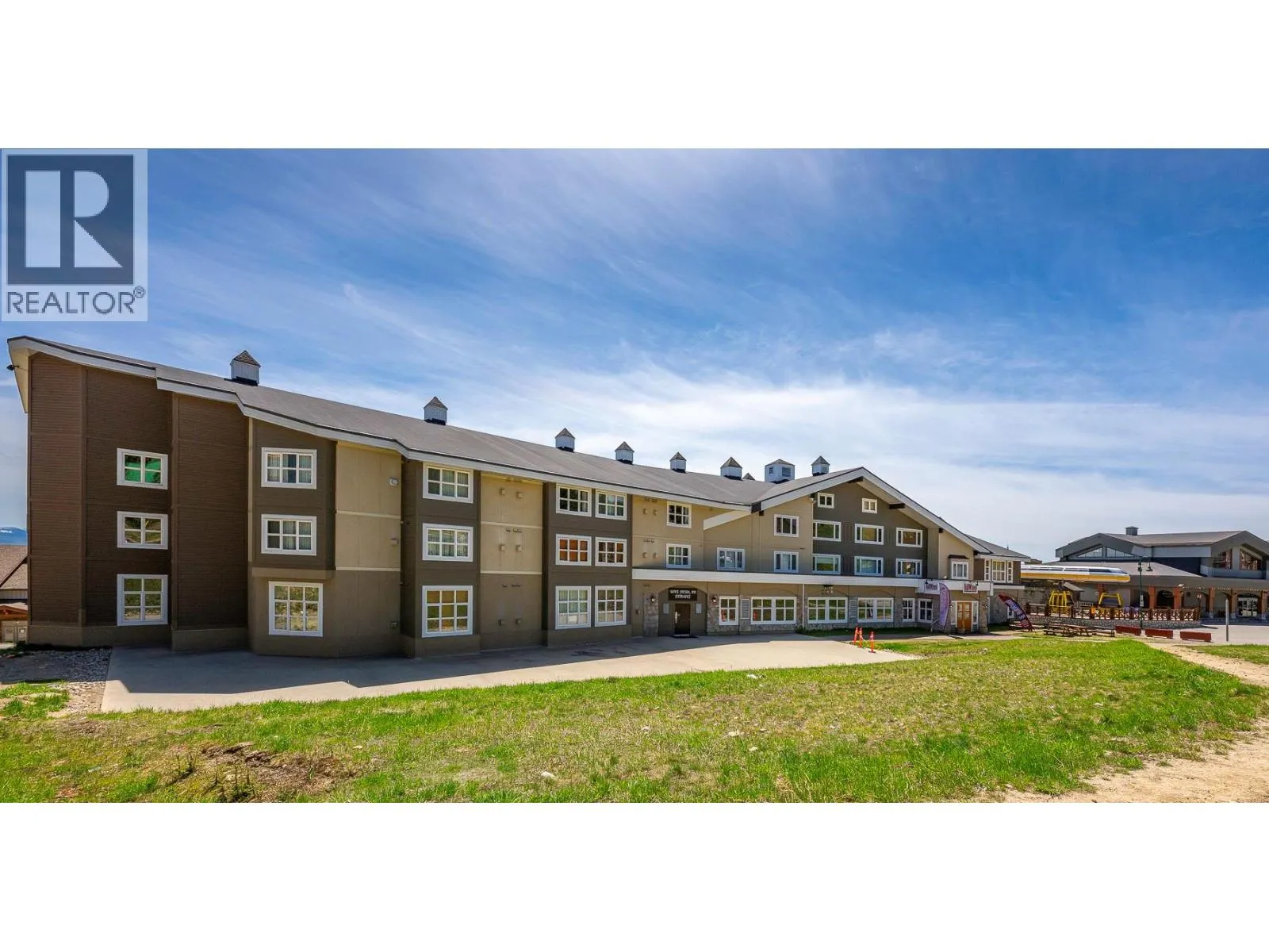 5275 Big White Road Unit# 212