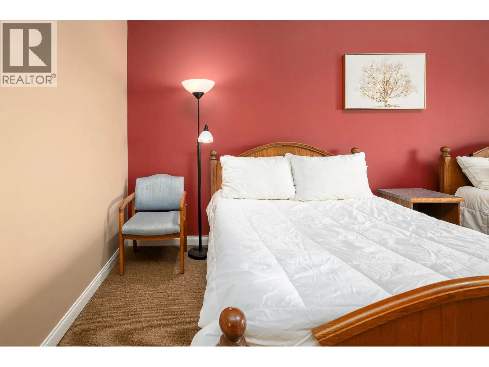 5275 Big White Road Unit# 212