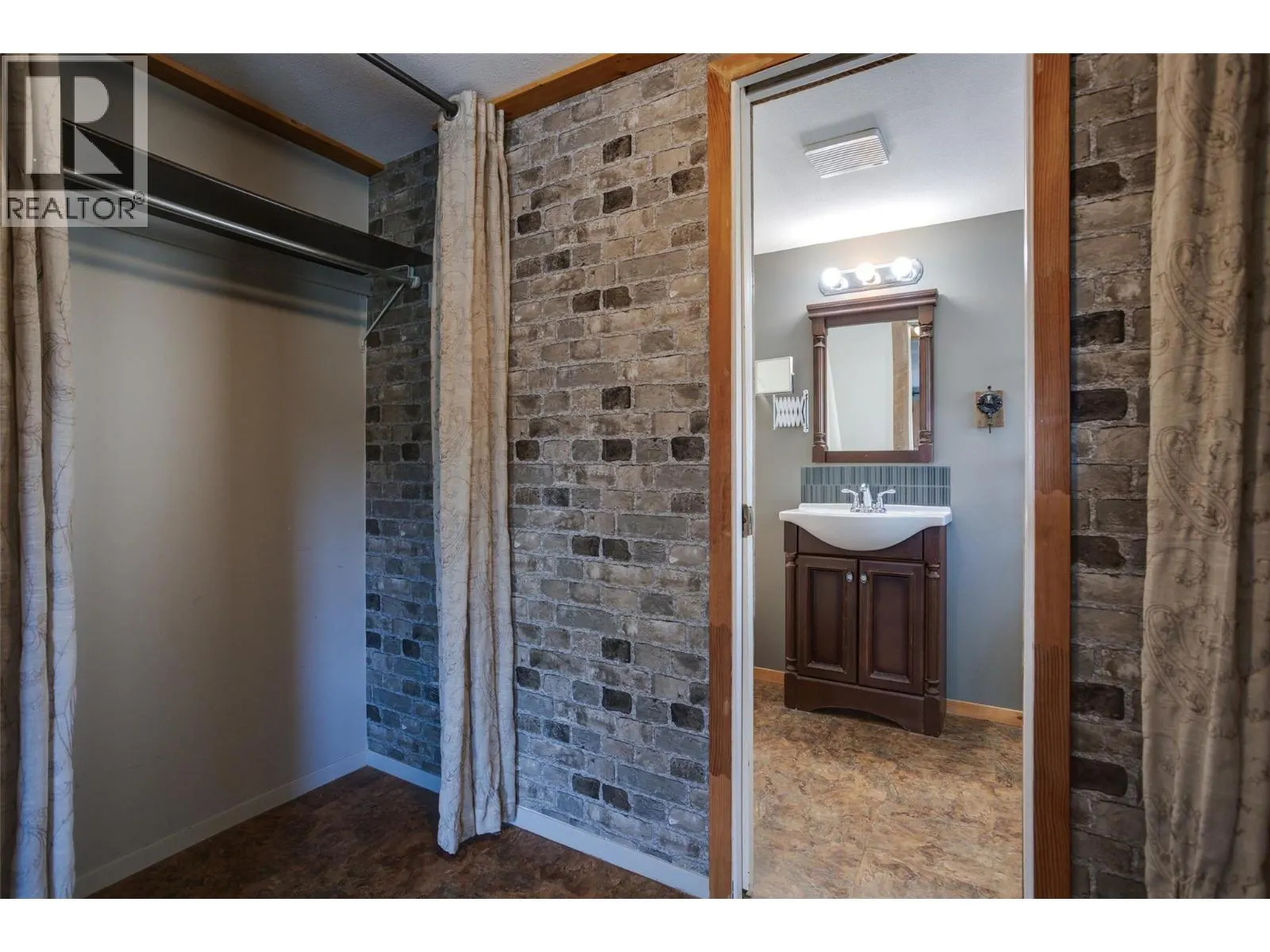 1375 Green Bay Road Unit# 20A