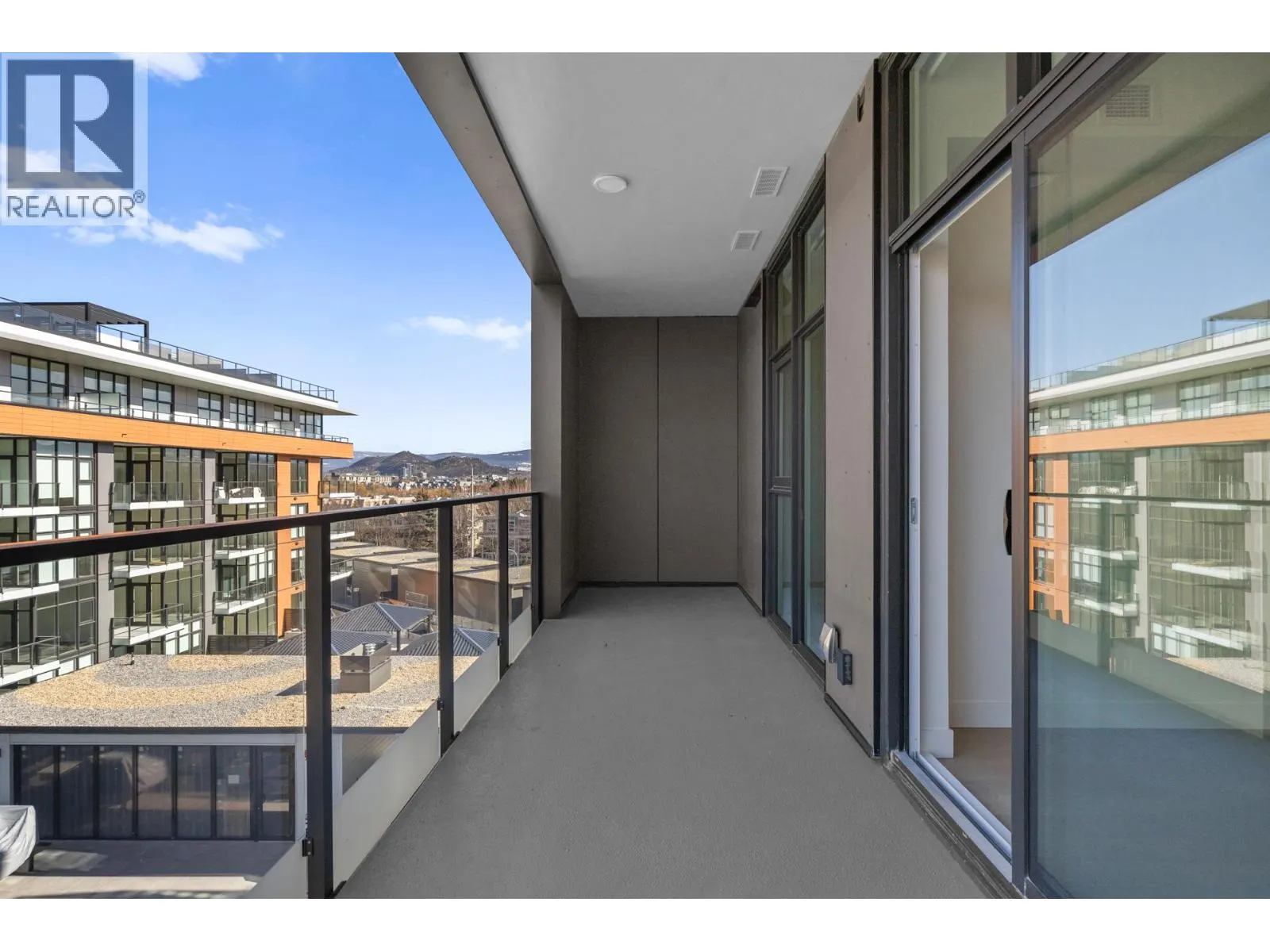 3409 Lakeshore Road Unit# 501S