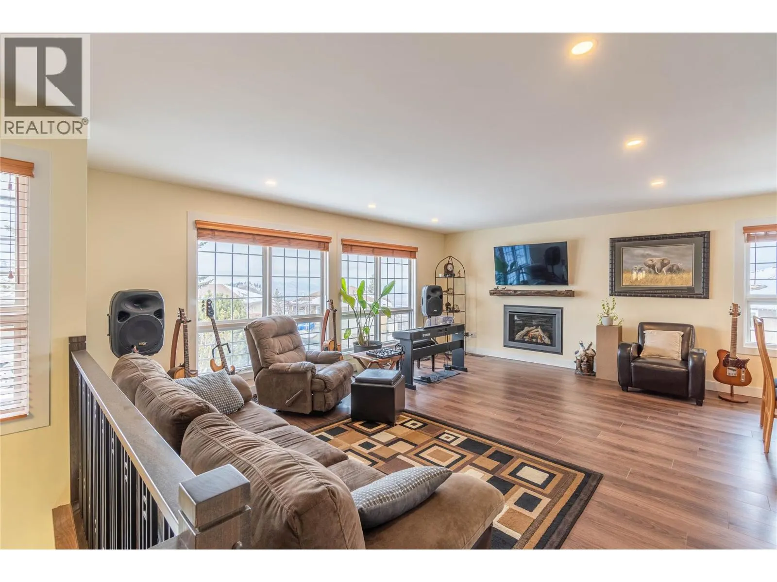 2020 Van Horne Drive Unit# 13