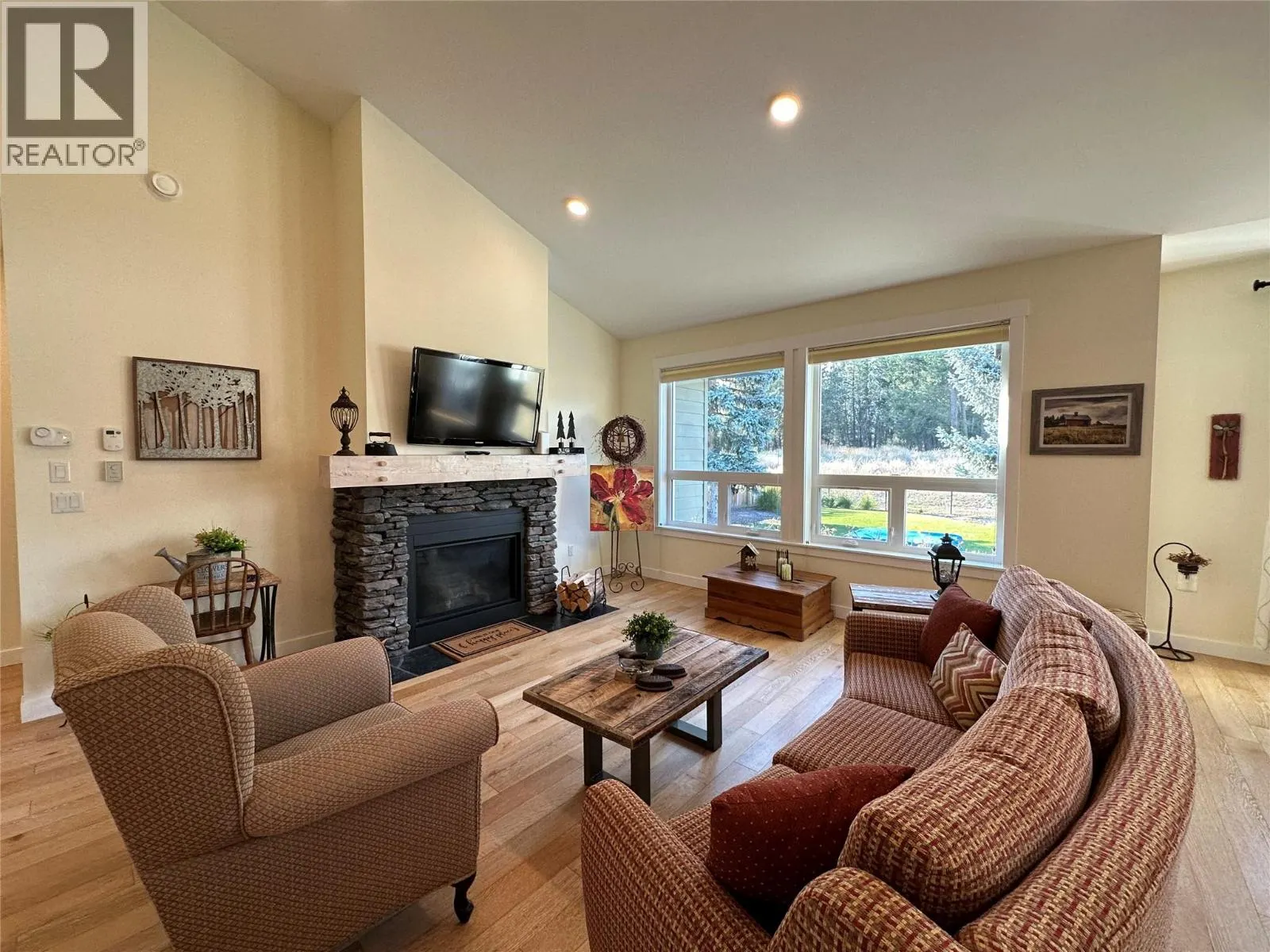 1881 FOXWOOD Trail