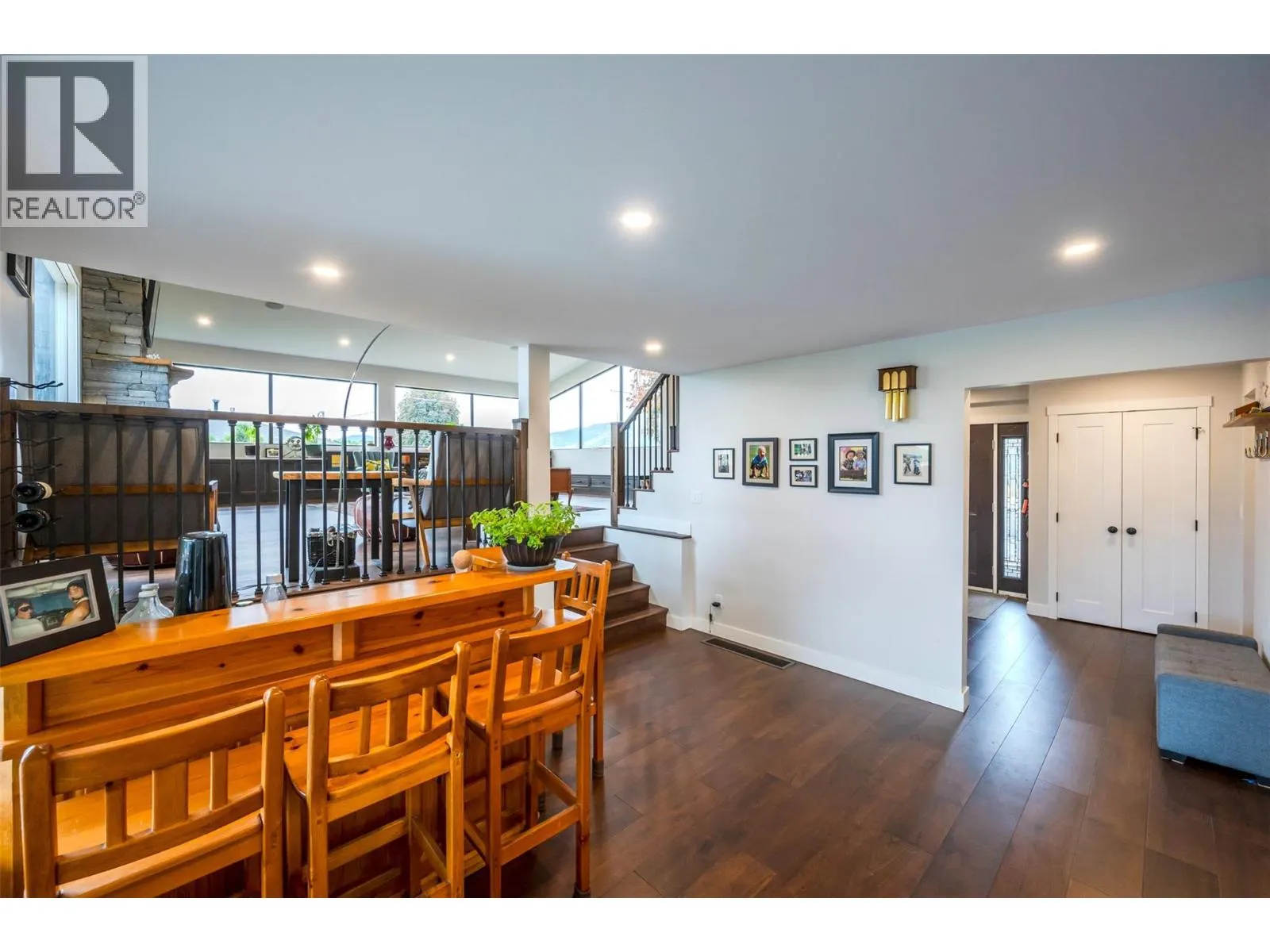 6521 BELLEVUE Drive