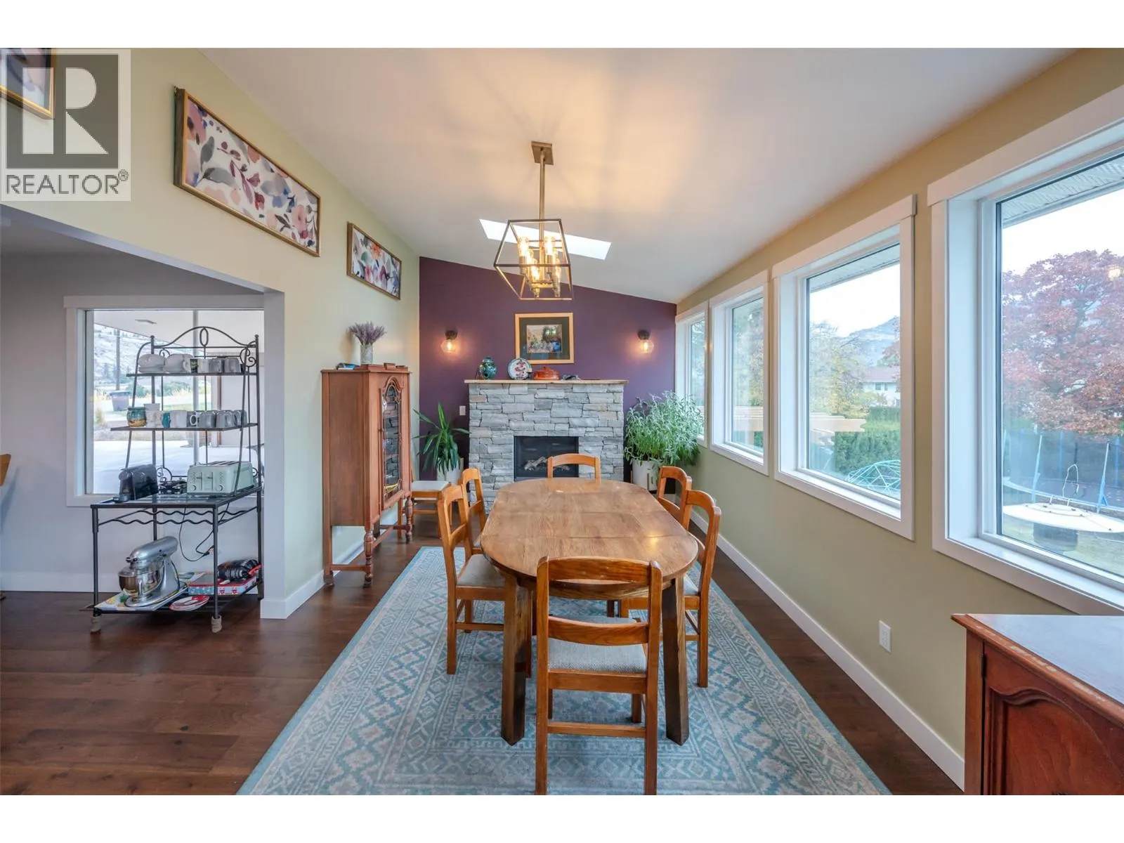 6521 BELLEVUE Drive