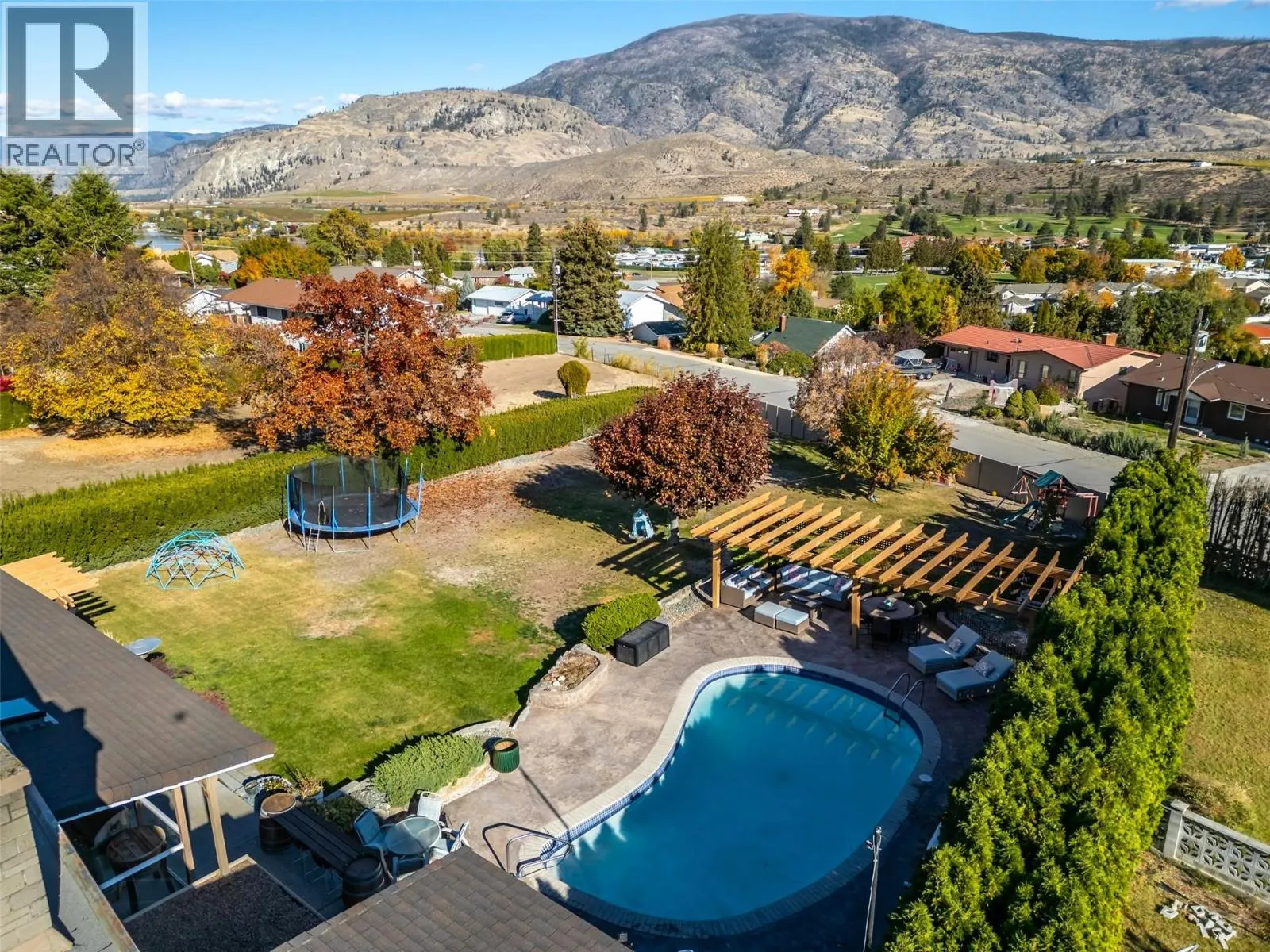 6521 BELLEVUE Drive