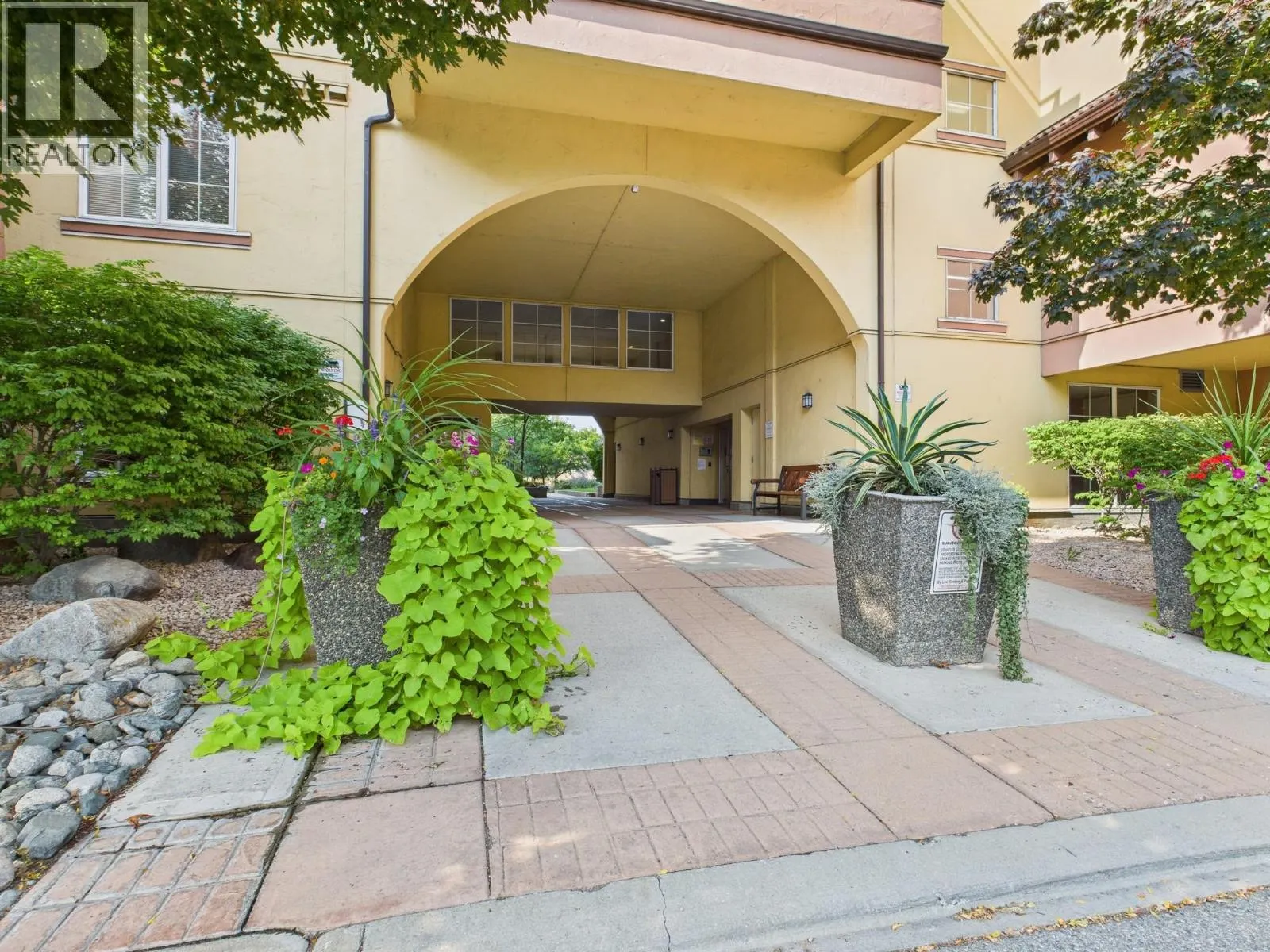 7600 Cottonwood Drive Unit# 40