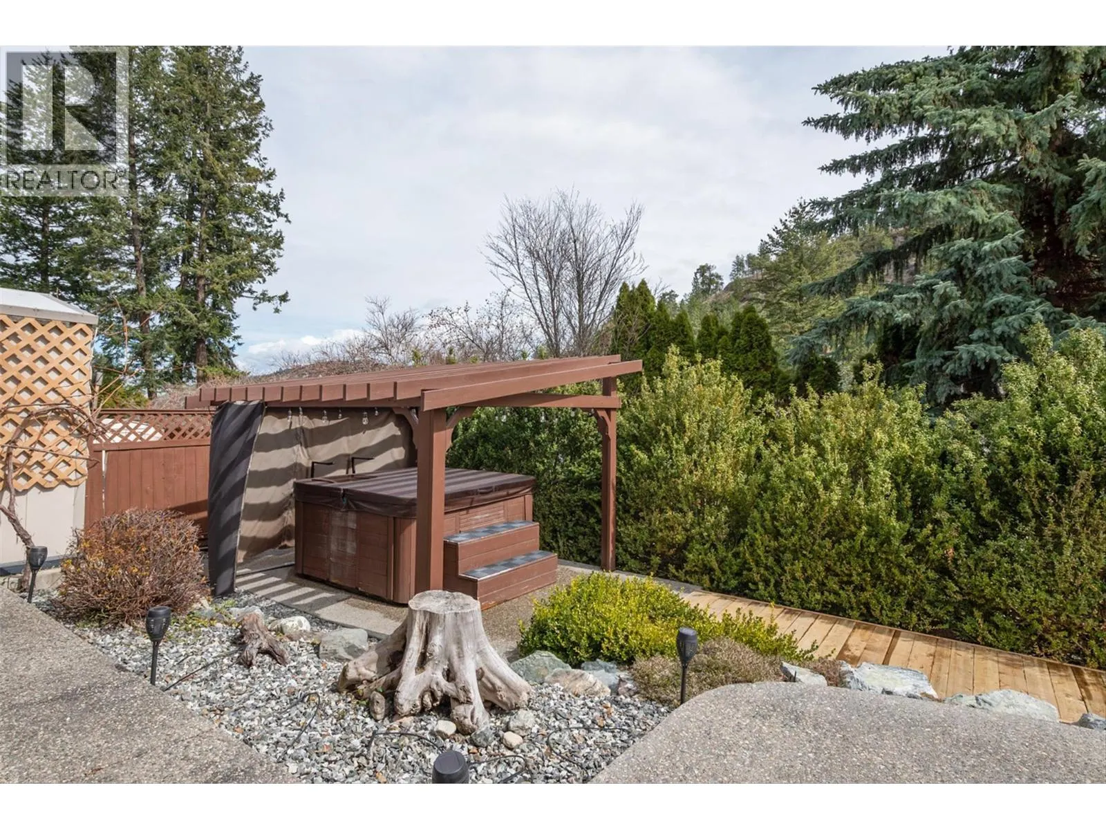 355 Woodpark Crescent