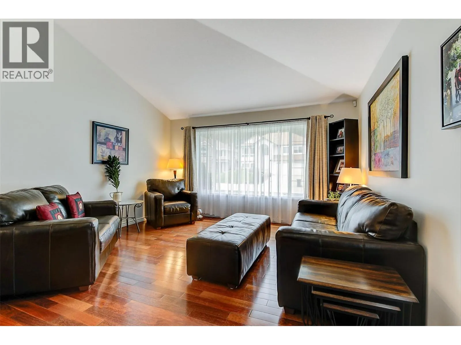 355 Woodpark Crescent