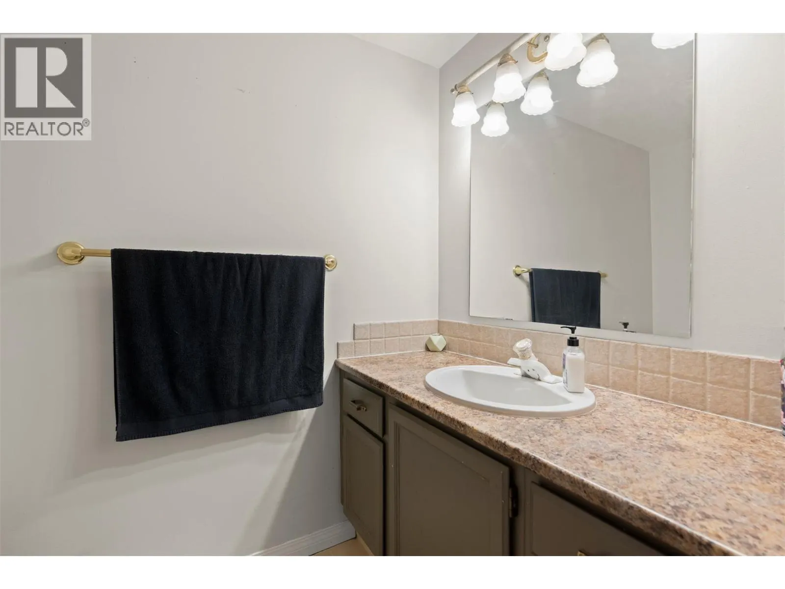 3901 32 Avenue Unit# 318