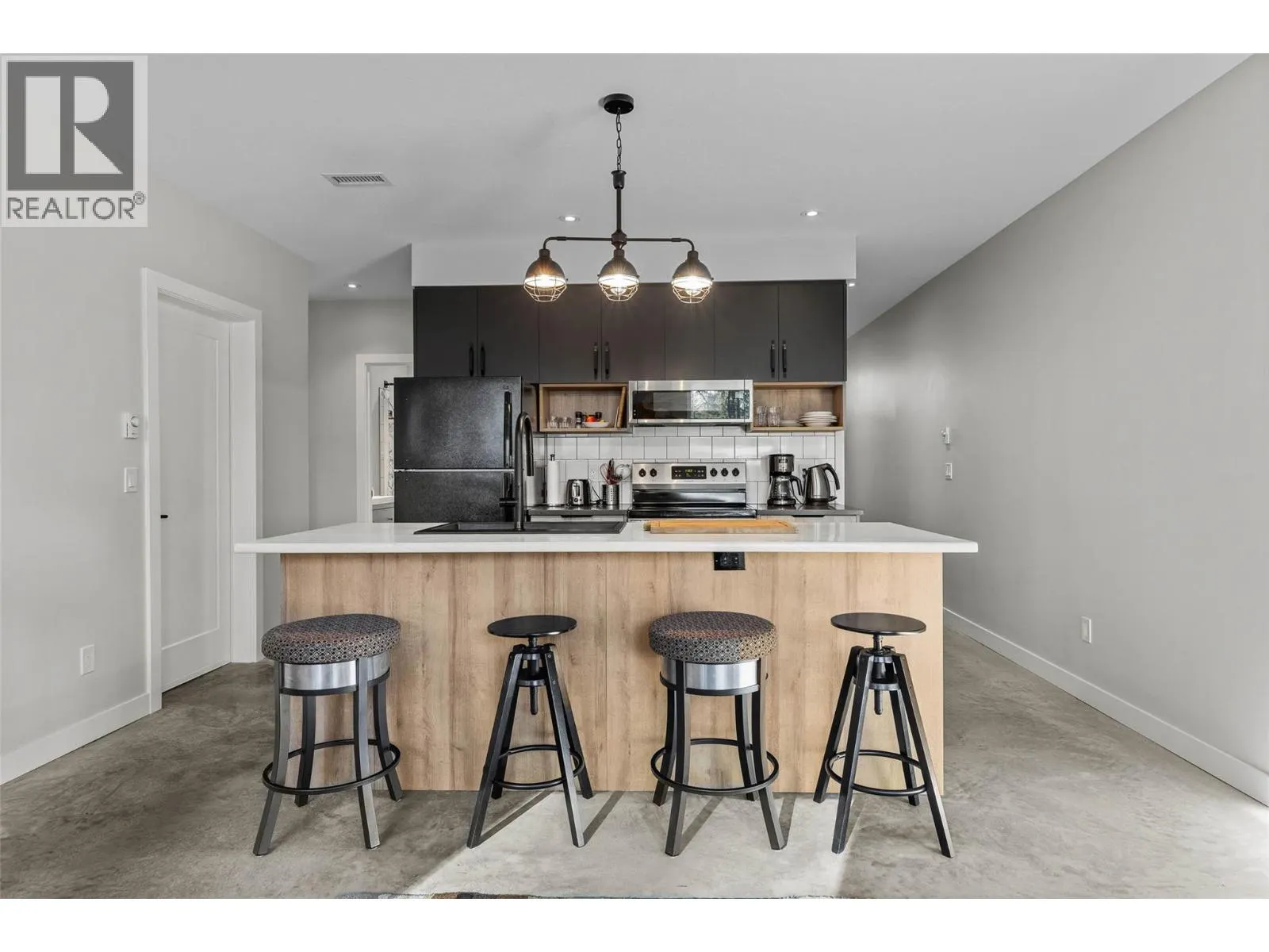 221 Stemwinder Drive
