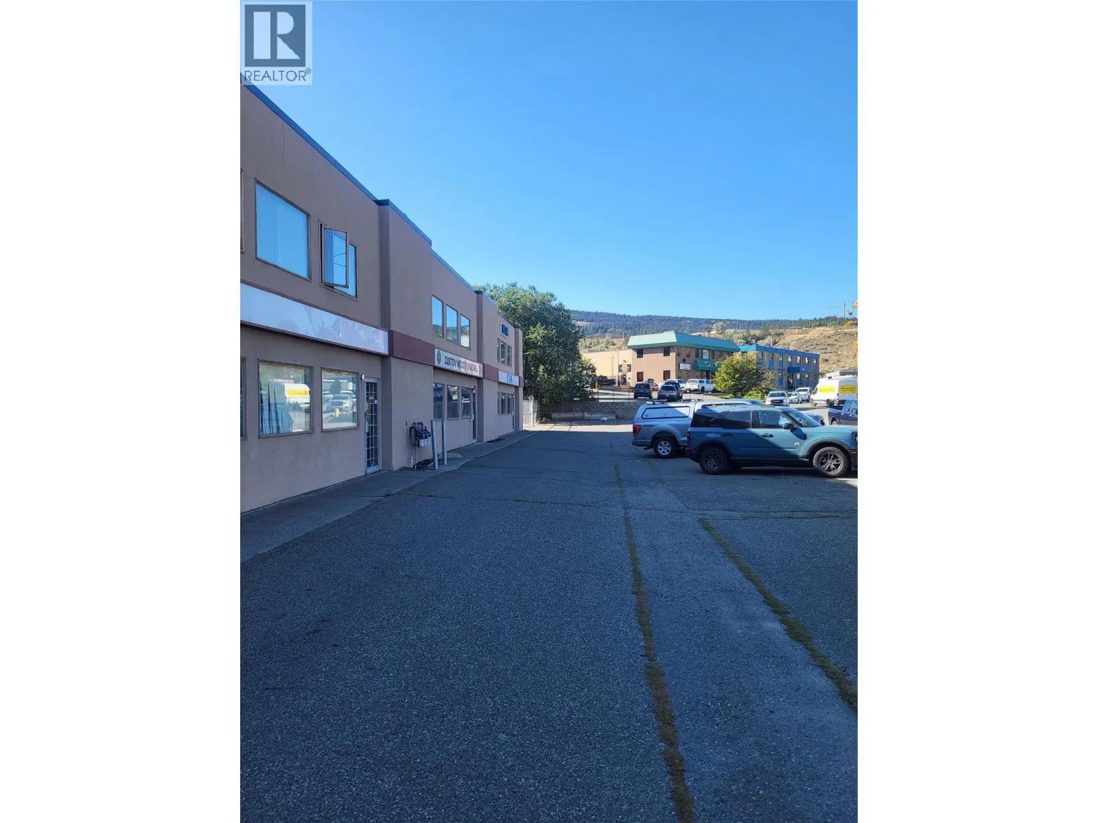 911 LAVAL Crescent