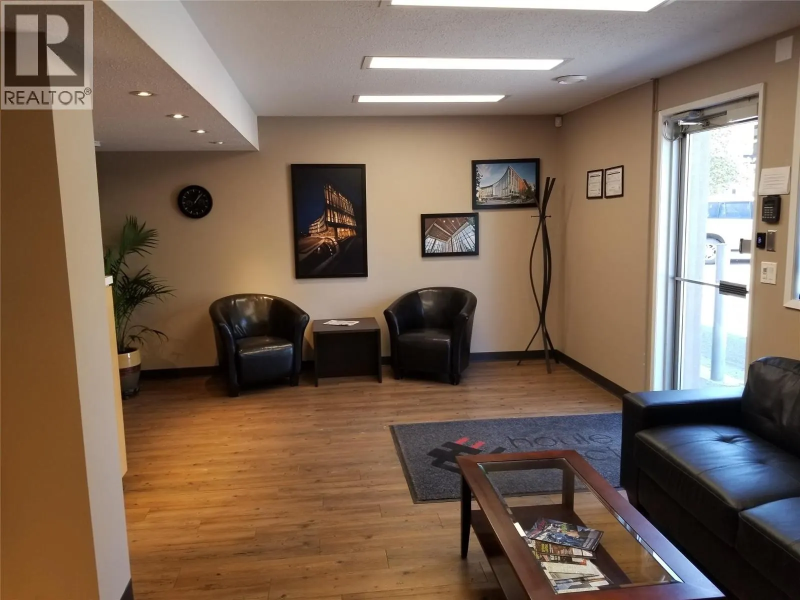 911 LAVAL Crescent