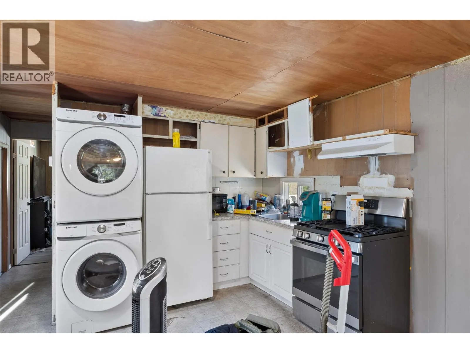 1175 ROSE HILL Road Unit# 102