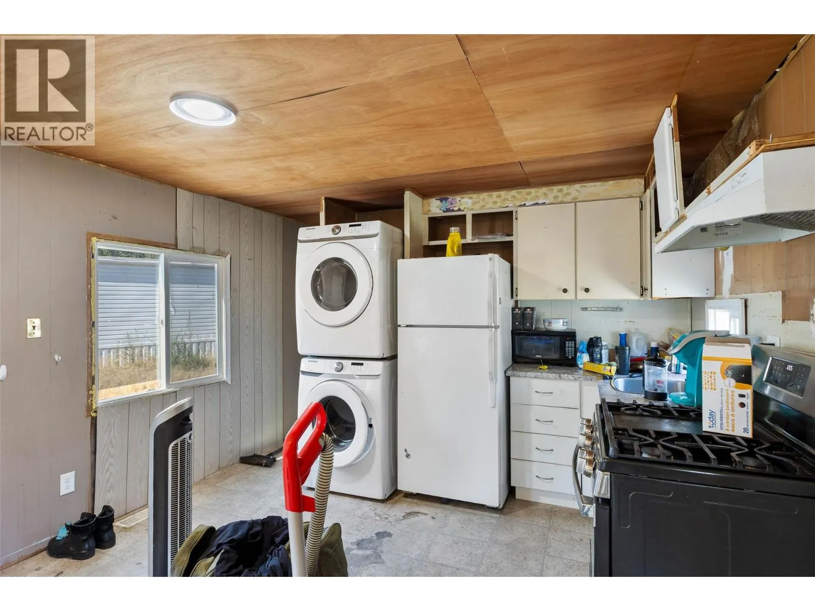 1175 ROSE HILL Road Unit# 102