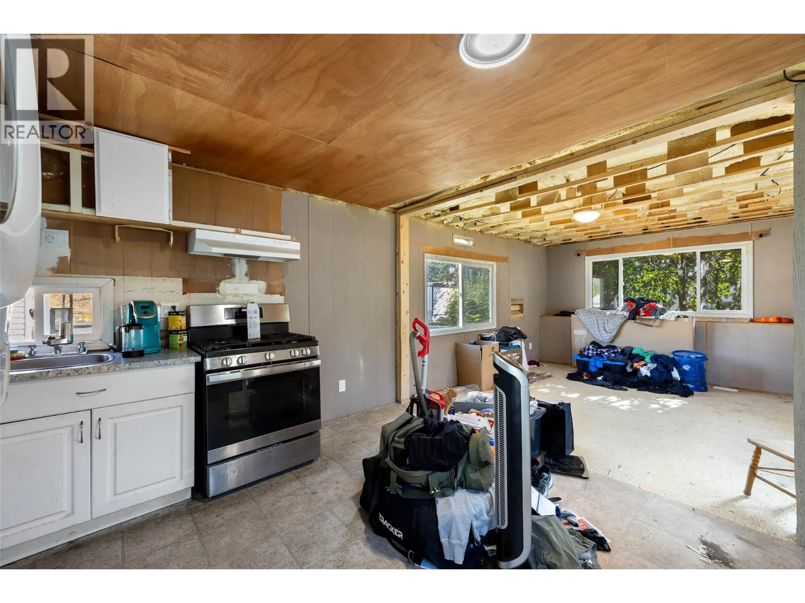 1175 ROSE HILL Road Unit# 102