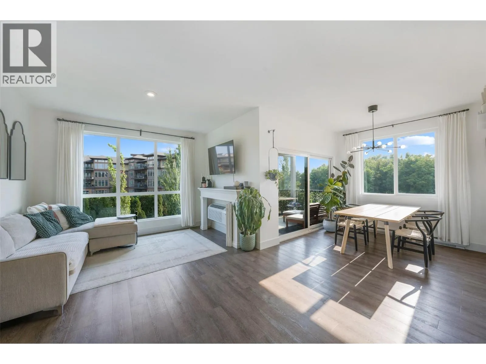 4215 Gellatly Road S Unit# 1208