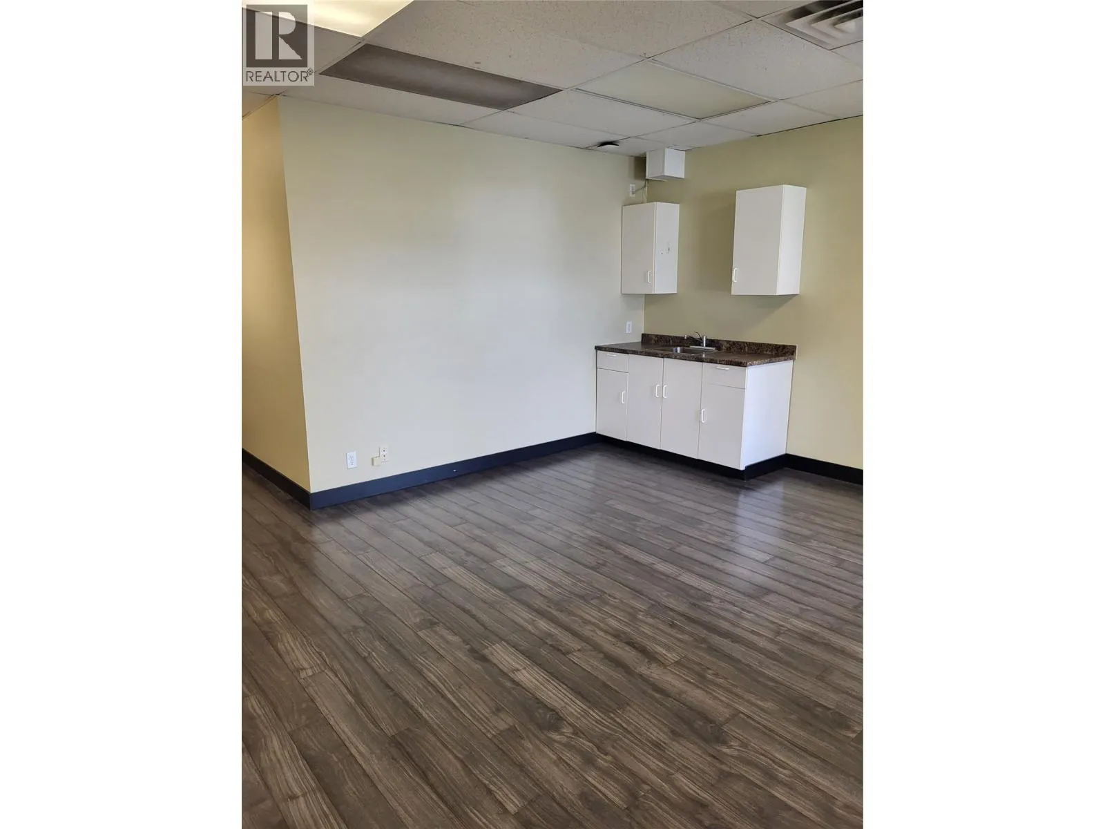444 Victoria Street Unit# 205