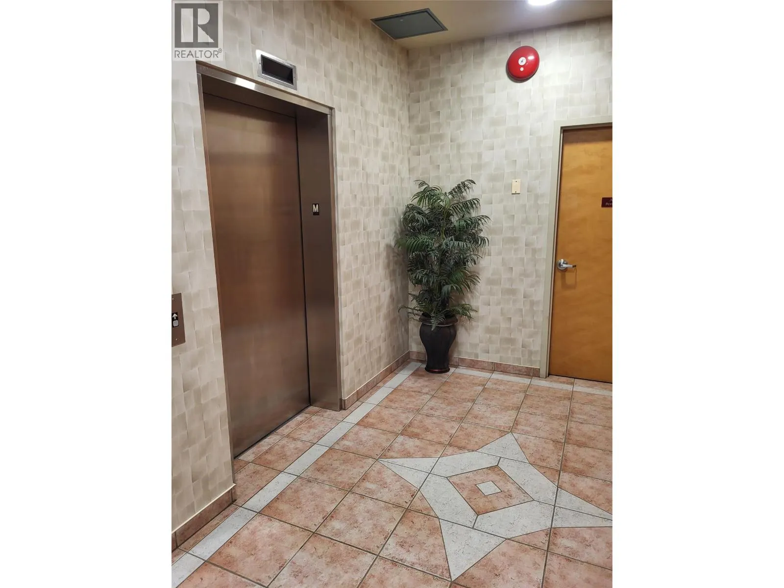444 Victoria Street Unit# 205
