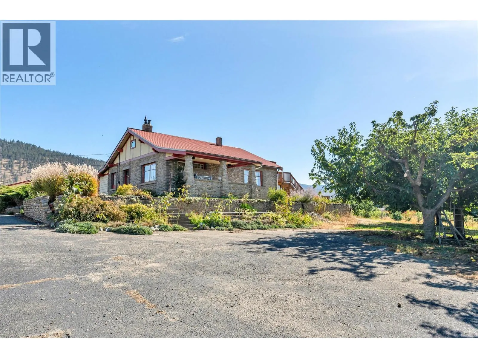 235 Middle Bench Road N