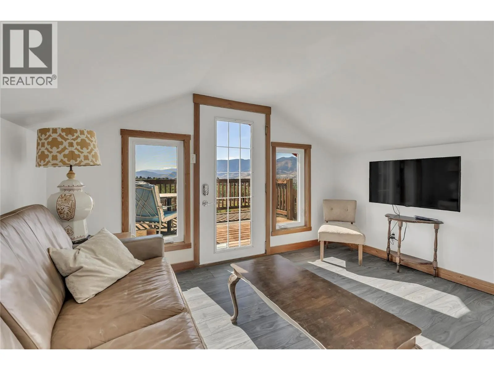 235 Middle Bench Road N