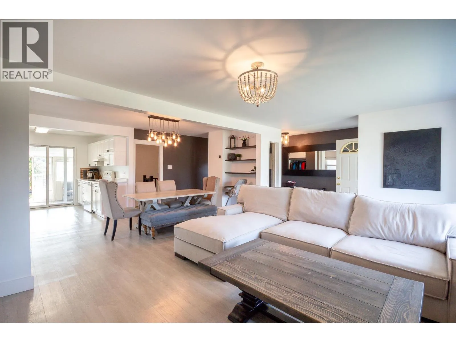 1209 113 Avenue