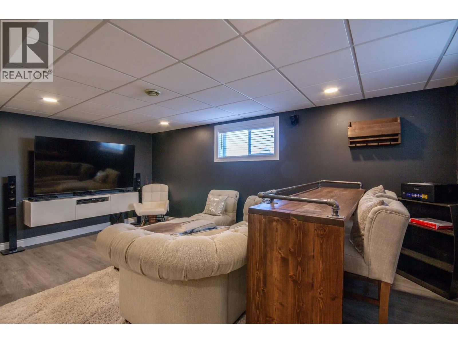 1209 113 Avenue