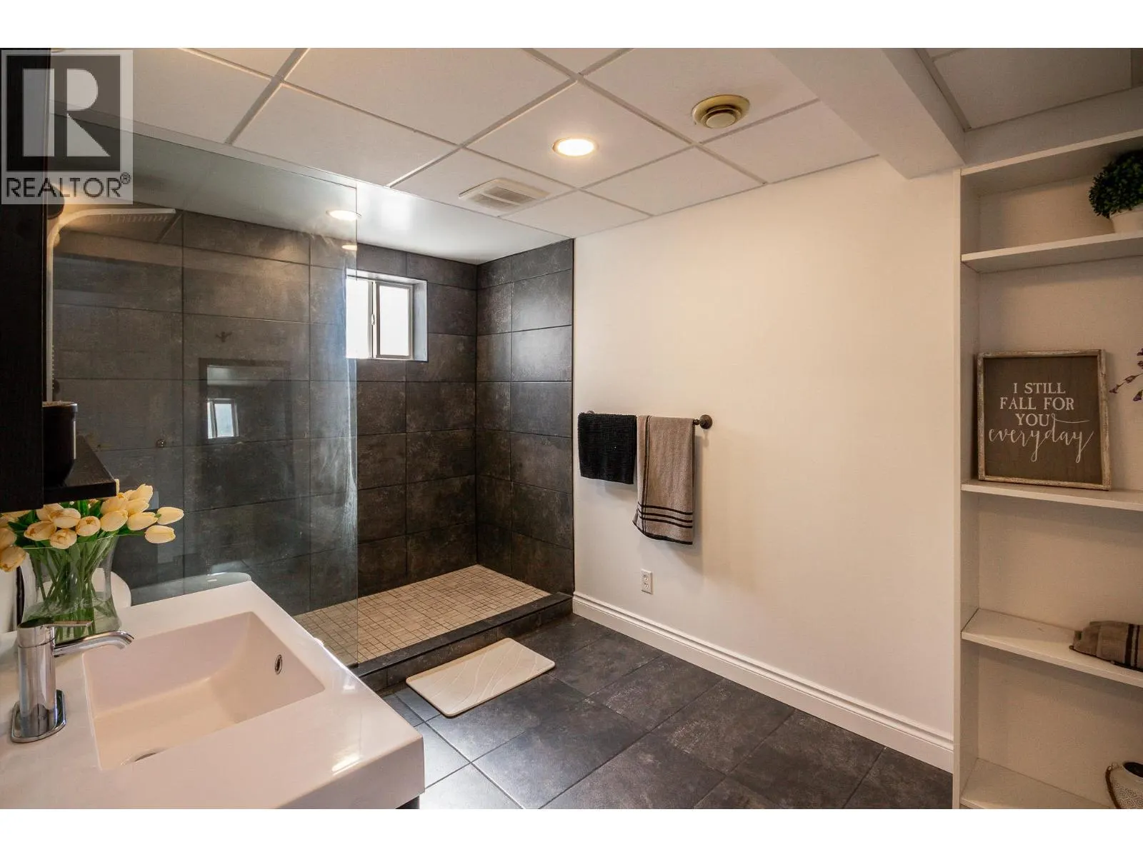 1209 113 Avenue