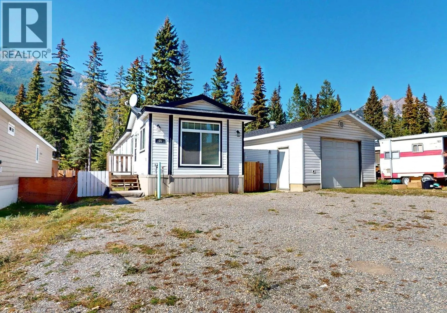 55 CHIMO Crescent