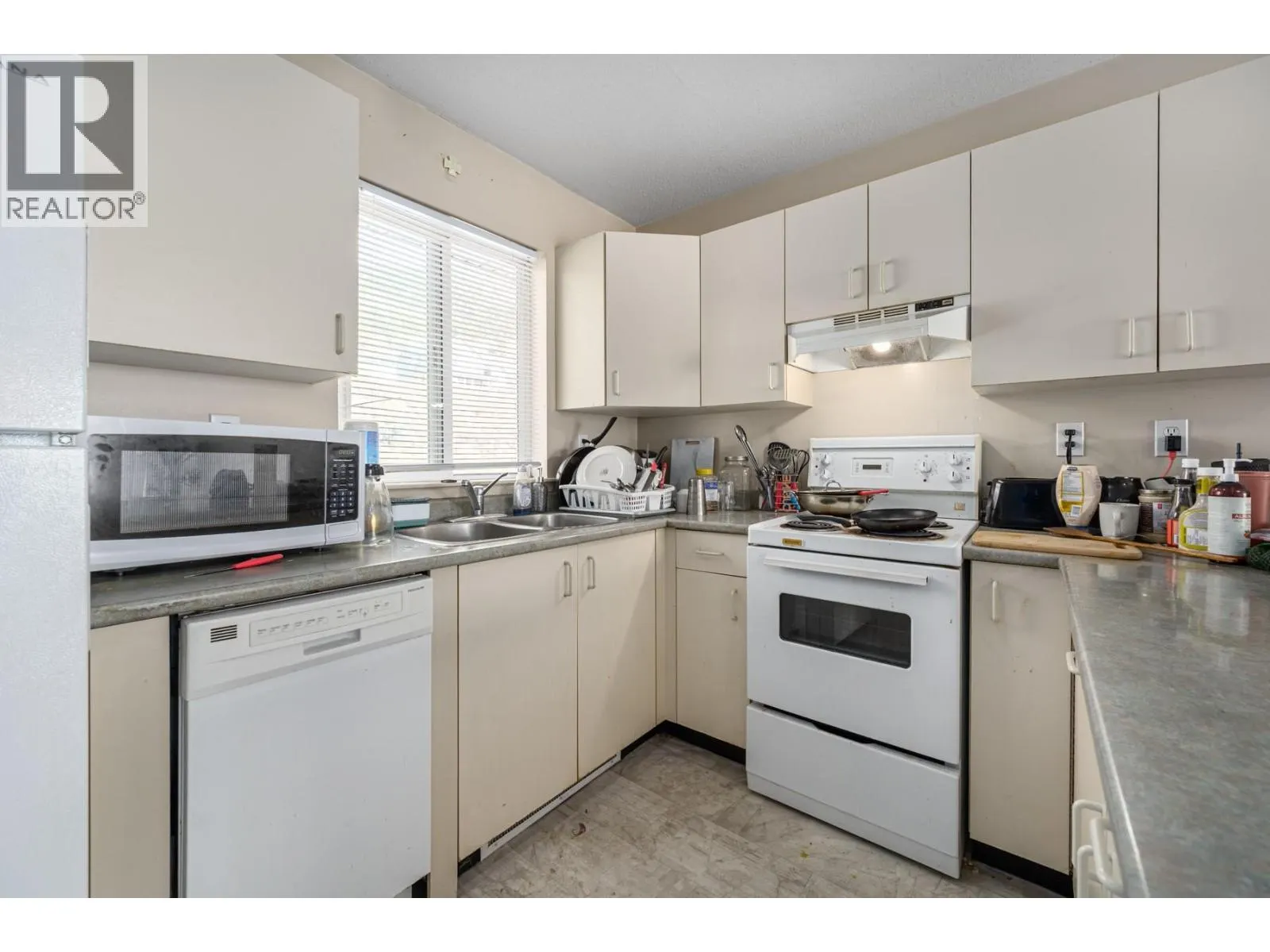 2802 GRANDVIEW Heights Unit# 301 Lot# SL9