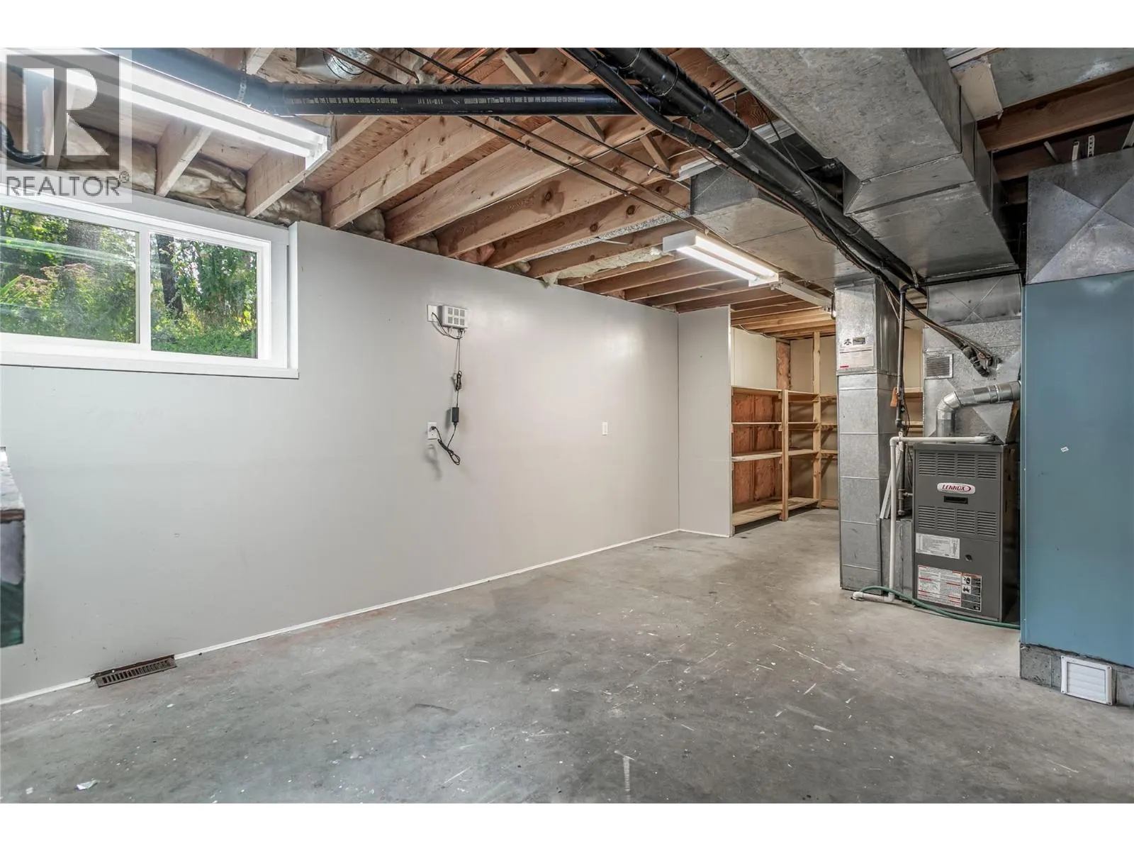2605 Alberta Court
