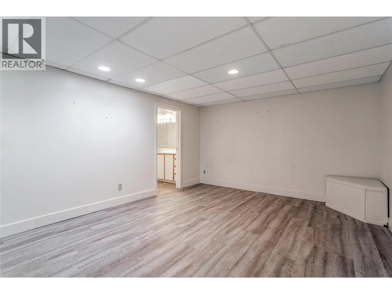 2605 Alberta Court