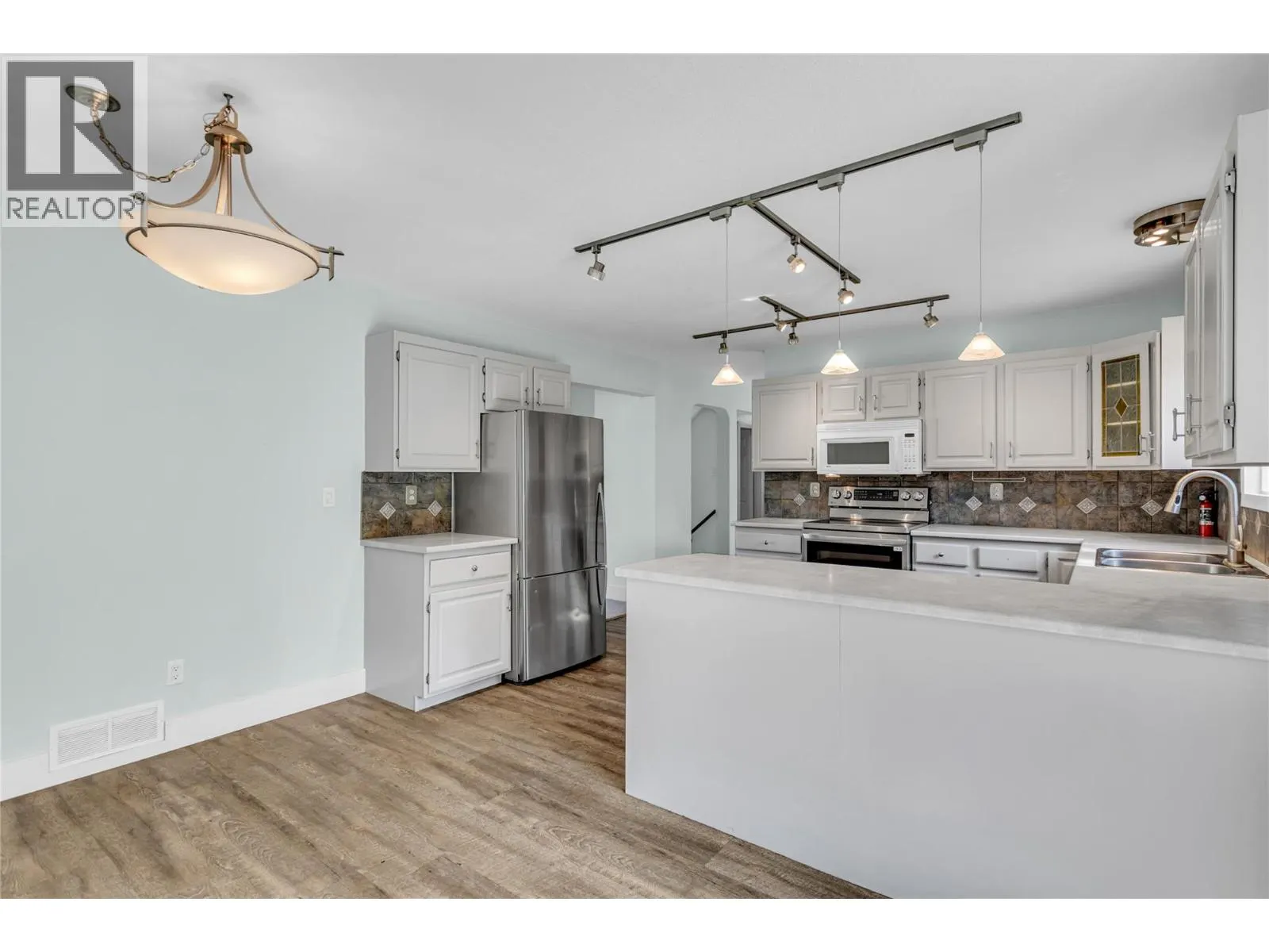 2605 Alberta Court